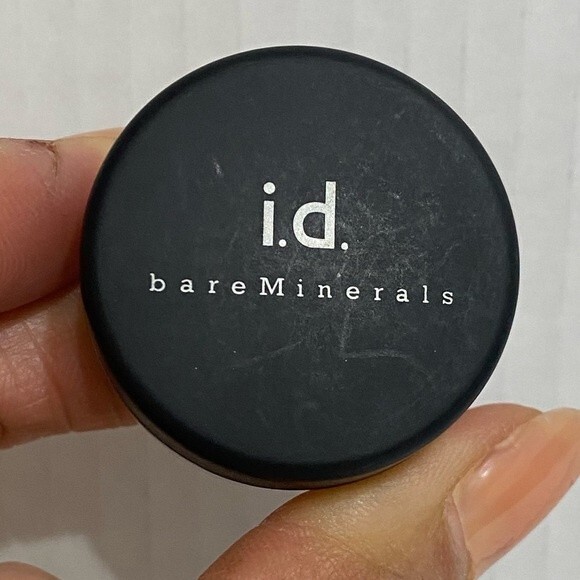 Bare Minerals Eyeshadow, Petunia - Picture 3 of 5